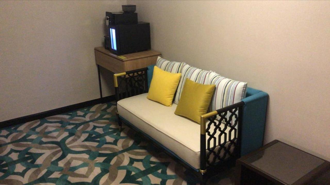 Christee Suites Hotel Malacca Exterior photo