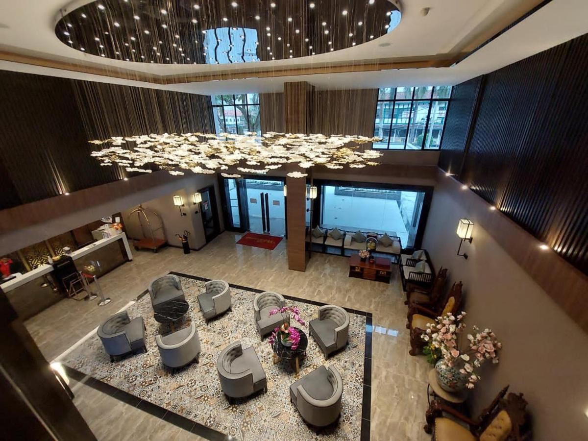 Christee Suites Hotel Malacca Exterior photo