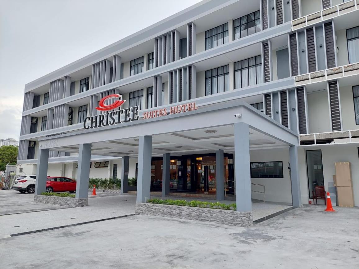 Christee Suites Hotel Malacca Exterior photo